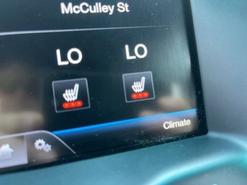 Used 2013 Ford Explorer XLT image 18