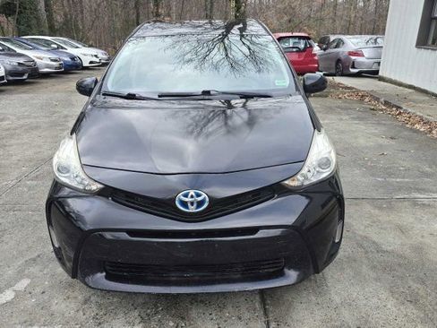 Used 2015 Toyota Prius V Three image 8