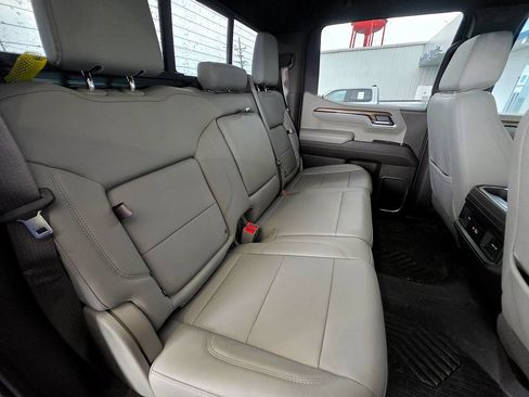 Used 2024 Chevrolet Silverado 1500 LT Trail Boss w/ LT Trail Boss Premium Package AWD/4WD image 79