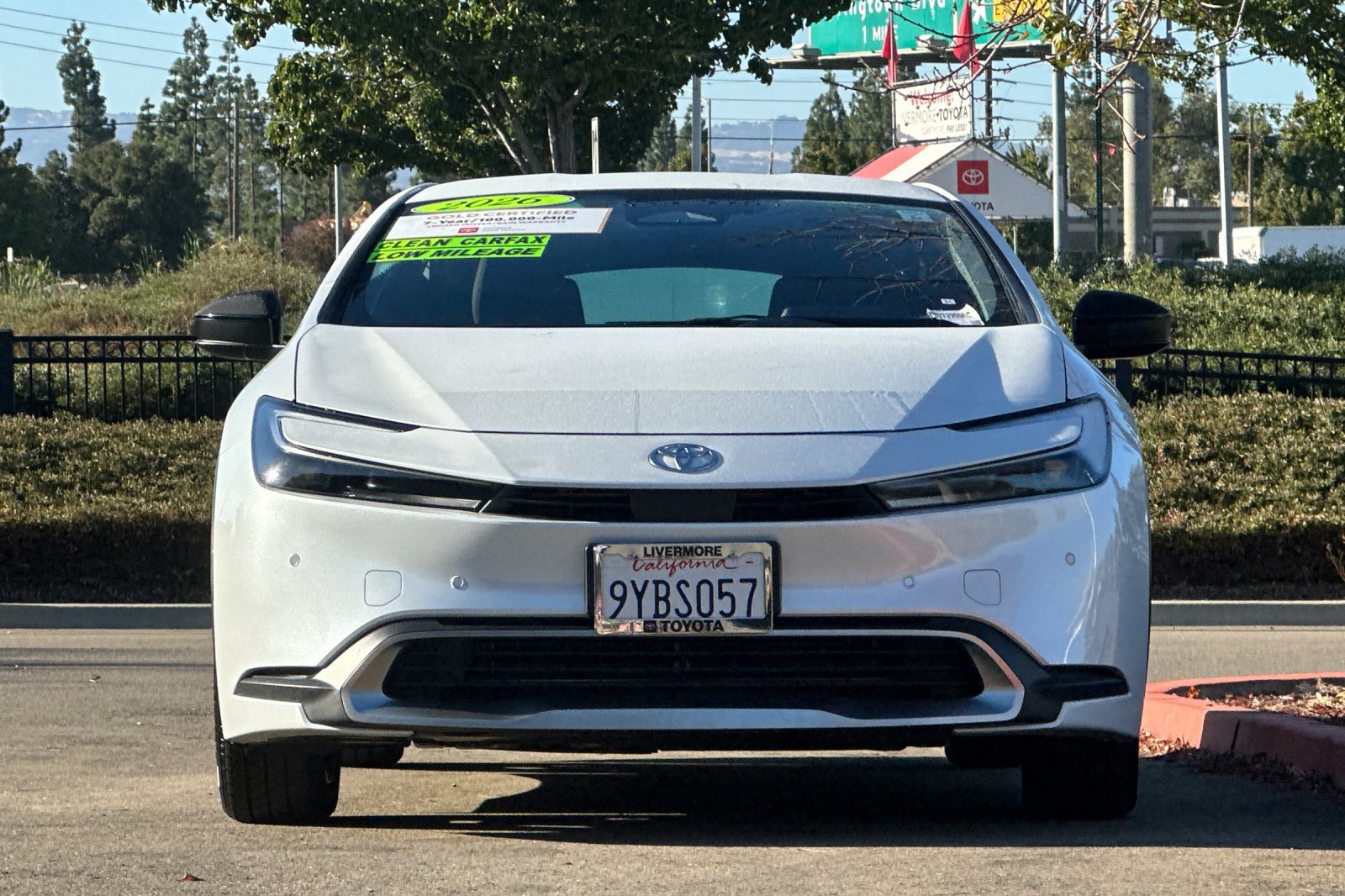 Certified 2026 Toyota Prius Plug-In Hybrid FWD image 10