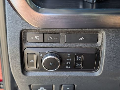 Used 2024 Ford F450 Lariat w/ Lariat Ultimate Package AWD/4WD image 26
