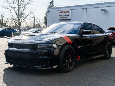 Used 2015 Dodge Charger SRT w/ Harman/Kardon Audio Group image 3