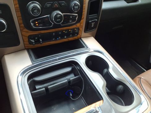 Used 2016 RAM 2500 Longhorn w/ Convenience Group AWD/4WD image 26