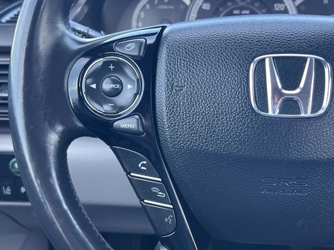 Used 2016 Honda Accord Touring image 9