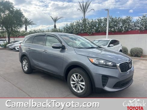 Used 2020 Kia Sorento L FWD image 1