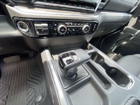 Certified 2024 Chevrolet Silverado 1500 LTZ AWD/4WD image 16