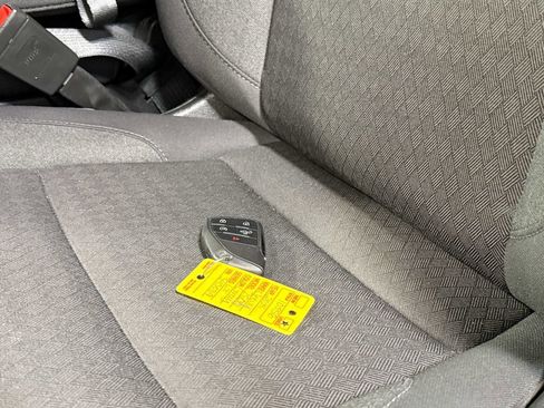 Used 2025 Chevrolet Silverado 2500 LT w/ Convenience Package image 20