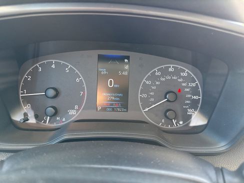 Used 2025 Toyota Corolla LE FWD image 19