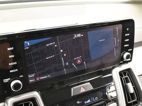 Used 2022 Kia Sorento EX w/ Panoramic Sunroof Package image 22