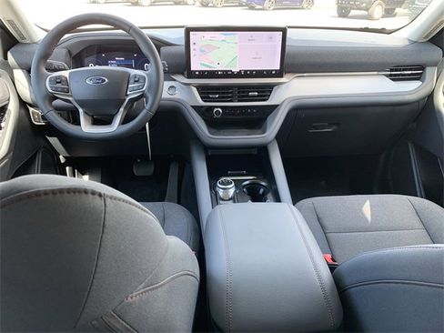 New 2025 Ford Explorer Active image 14