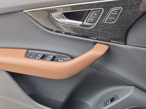 Used 2021 Audi Q7 2.0T Premium Plus w/ Premium Plus Package image 23