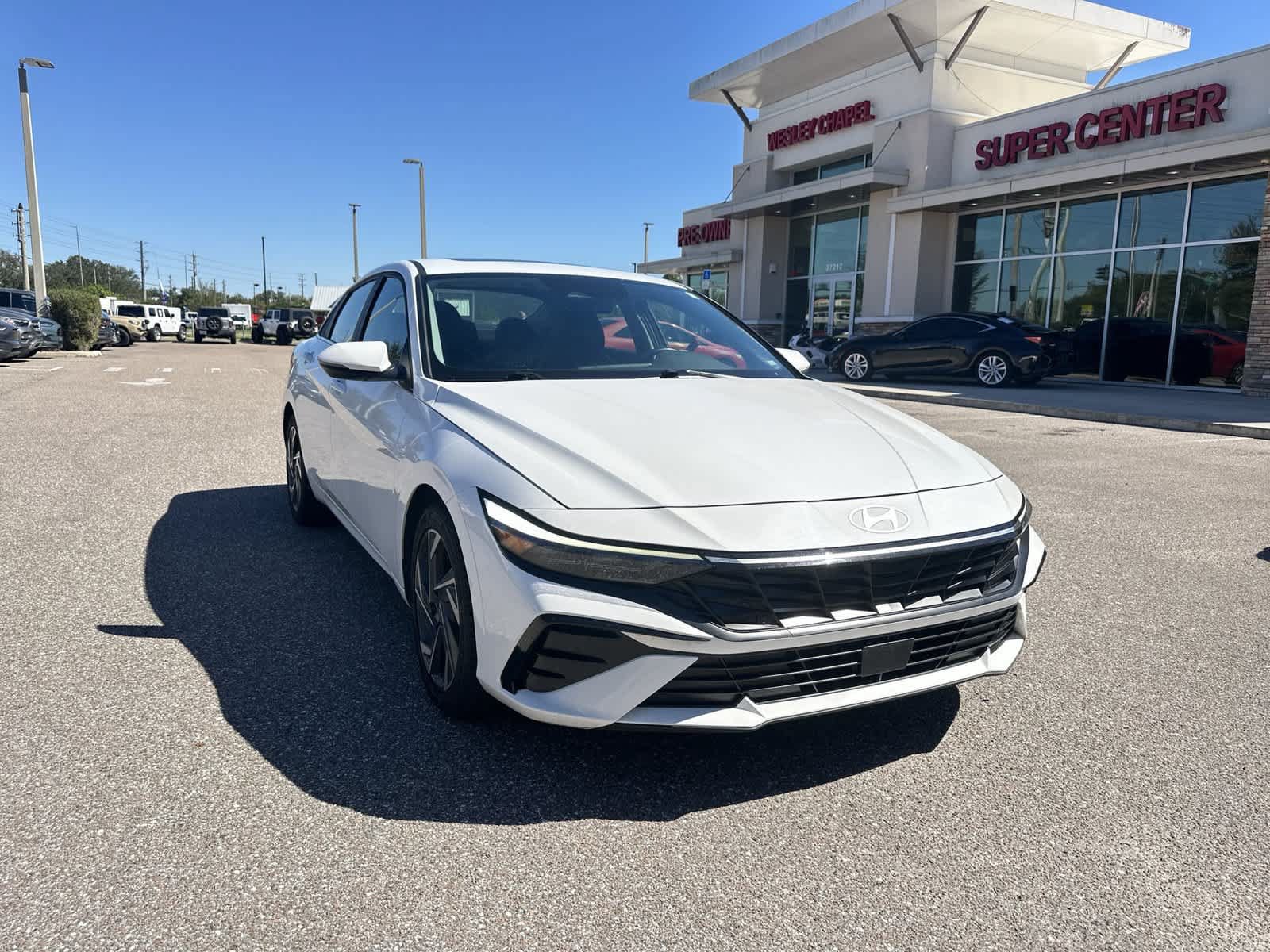 Used 2025 Hyundai Elantra Limited FWD image 8