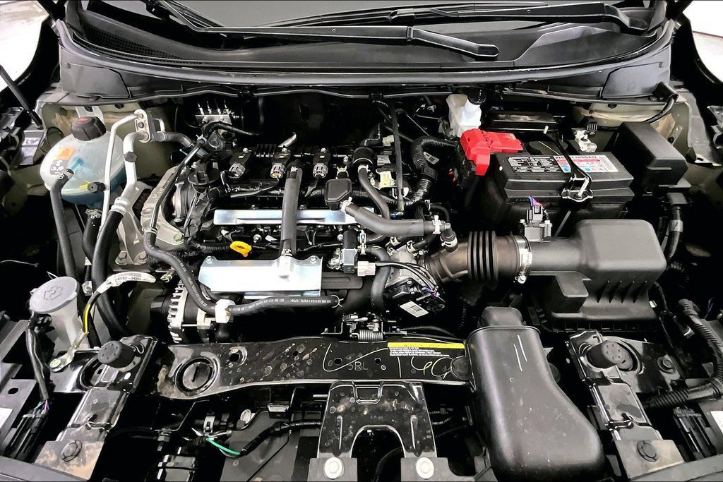 New 2025 Nissan Versa SR w/ Trunk Package FWD image 15