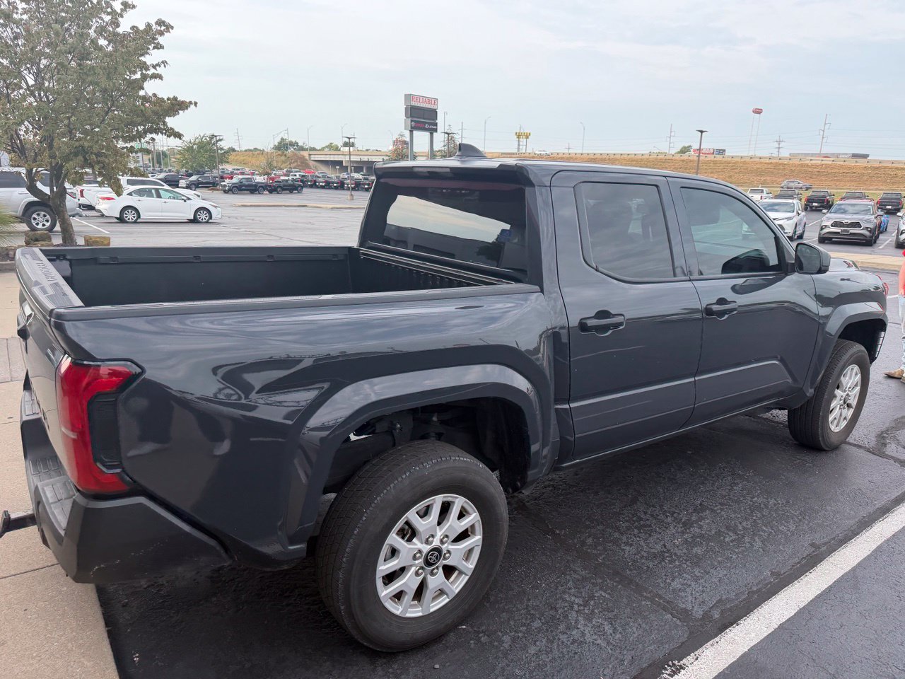 Used 2024 Toyota Tacoma SR AWD/4WD image 5