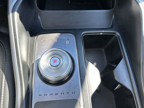 Used 2025 Kia Sorento EX image 20
