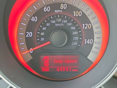 Used 2010 Kia Forte Koup SX w/ Leather Pkg FWD image 26