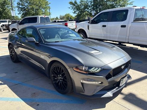 Used 2018 Ford Mustang GT w/ GT Performance Package RWD image 3