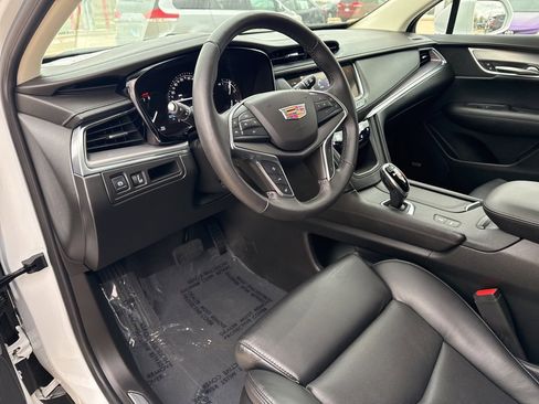 Used 2017 Cadillac XT5 Premium Luxury image 7