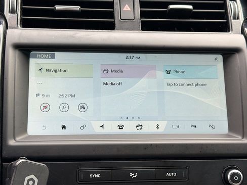 Used 2019 Land Rover Discovery SE image 29