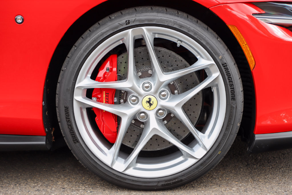 Certified 2026 Ferrari Roma Spider RWD image 39