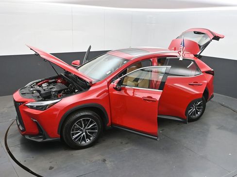 Used 2025 Lexus NX 250 FWD w/ Towing Package (2000 Lbs) image 49