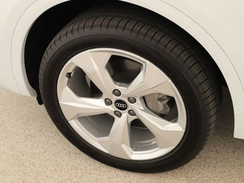 Certified 2021 Audi Q5 2.0T Premium Plus w/ Premium Plus Package image 32