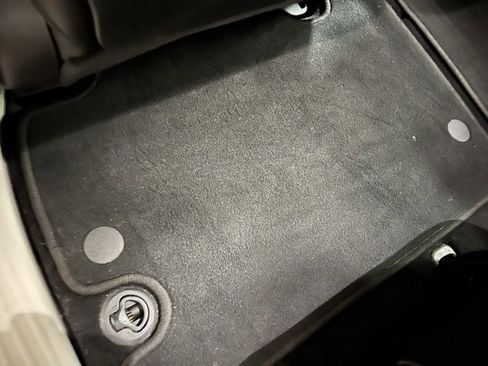 Used 2022 Chrysler Pacifica Touring-L image 19