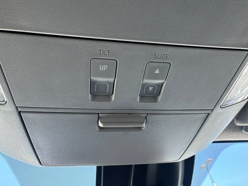 Used 2019 Toyota Sequoia TRD Sport AWD/4WD image 12