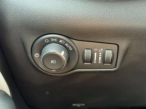 Used 2023 Jeep Compass Limited AWD/4WD image 20