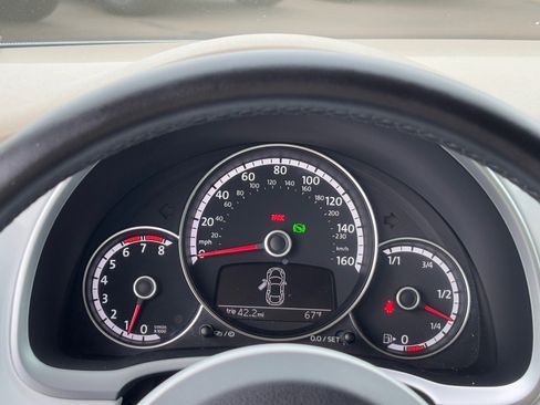 Used 2016 Volkswagen Beetle 1.8T SE w/ Lighting Package image 23