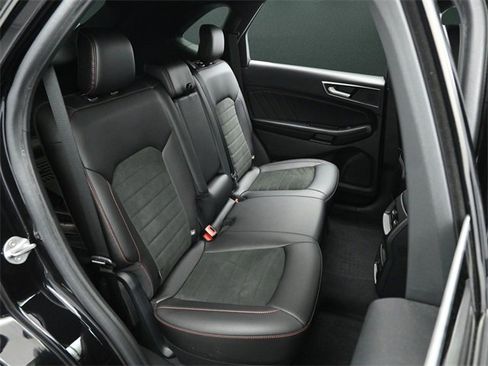 Used 2021 Ford Edge ST-Line image 18