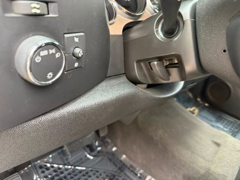 Used 2008 GMC Sierra 1500 SLE image 10