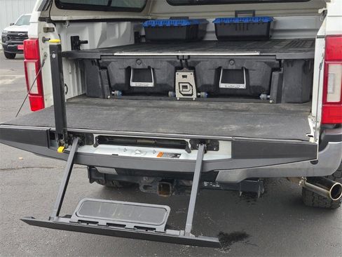 Used 2020 Ford F250 Lariat w/ Lariat Ultimate Package image 9