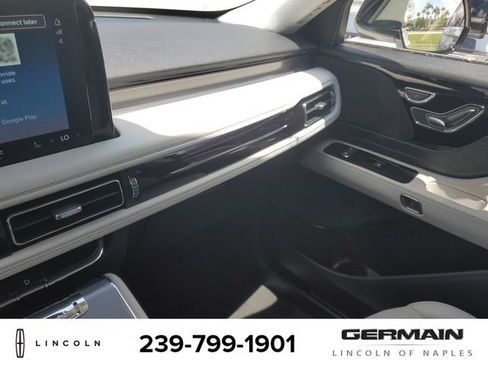 New 2026 Lincoln Aviator AWD image 33