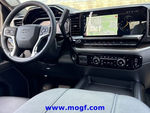 Used 2025 Chevrolet Silverado 2500 LT w/ Trail Boss Package image 4