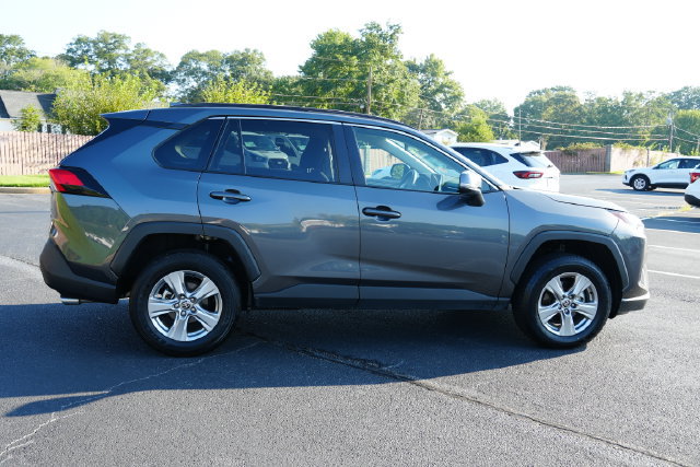 Used 2025 Toyota RAV4 XLE FWD image 9