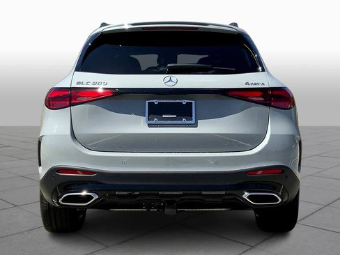 Certified 2025 Mercedes-Benz GLC 300 4MATIC image 4