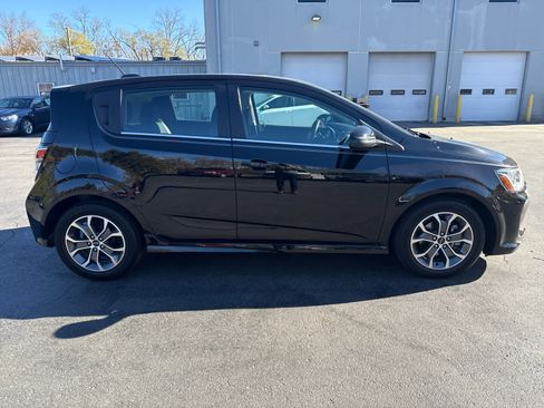 Used 2019 Chevrolet Sonic LT image 2