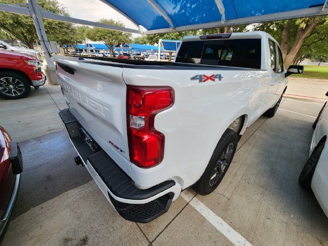 Used 2022 Chevrolet Silverado 1500 RST w/ Convenience Package II AWD/4WD image 6