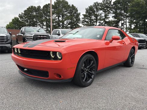 Used 2017 Dodge Challenger SXT w/ Blacktop Package RWD image 2