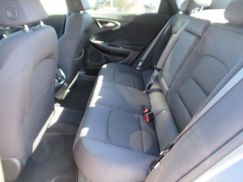 Used 2025 Chevrolet Malibu LT image 28