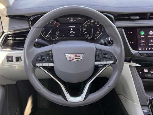 Certified 2022 Cadillac XT6 Premium Luxury image 15