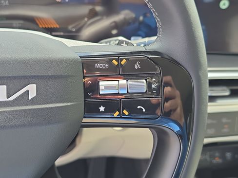 New 2026 Kia Sorento EX AWD/4WD image 33