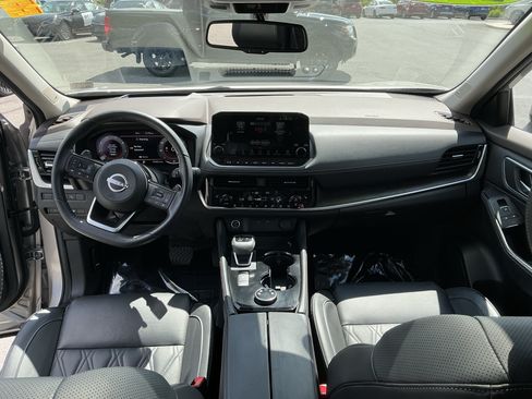 Used 2023 Nissan Rogue Platinum w/ Platinum Premium Package AWD/4WD image 5