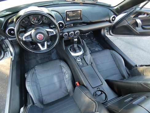 Used 2017 FIAT 124 Spider Lusso image 22