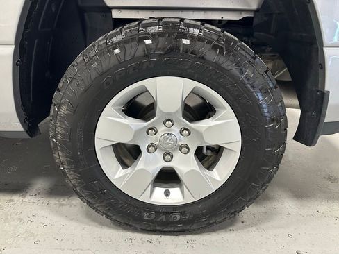 Used 2019 RAM 1500 Big Horn AWD/4WD image 62