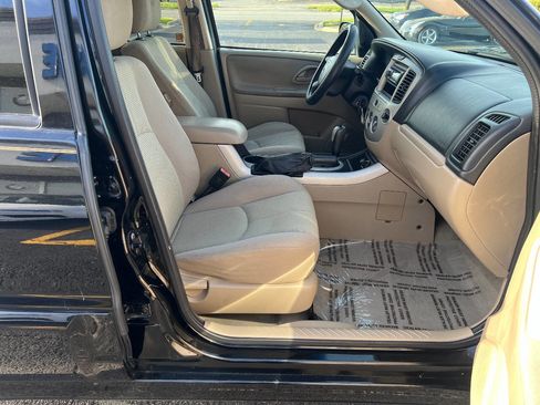 Used 2005 MAZDA Tribute s w/ Package 1 AWD/4WD image 26