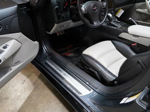 Used 2011 Chevrolet Corvette Grand Sport w/ Preferred Equipment Group image 42