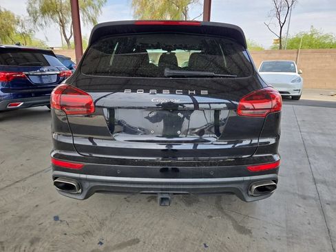 Used 2018 Porsche Cayenne Platinum Edition AWD/4WD image 3