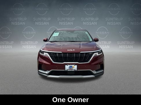 Used 2024 Kia Carnival EX FWD image 10